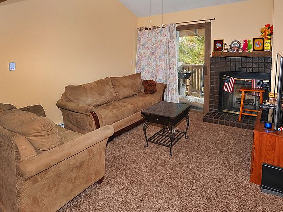 3rd image of 998 W Beaver Creek Blvd #303