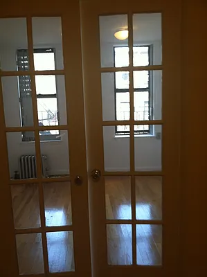 Rented by Kings Court Real Estate | media 32