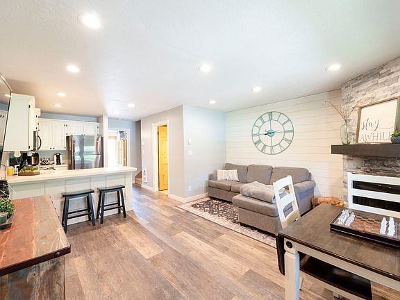 4th image of 3615 N Wolf Creek Dr Unit 808
