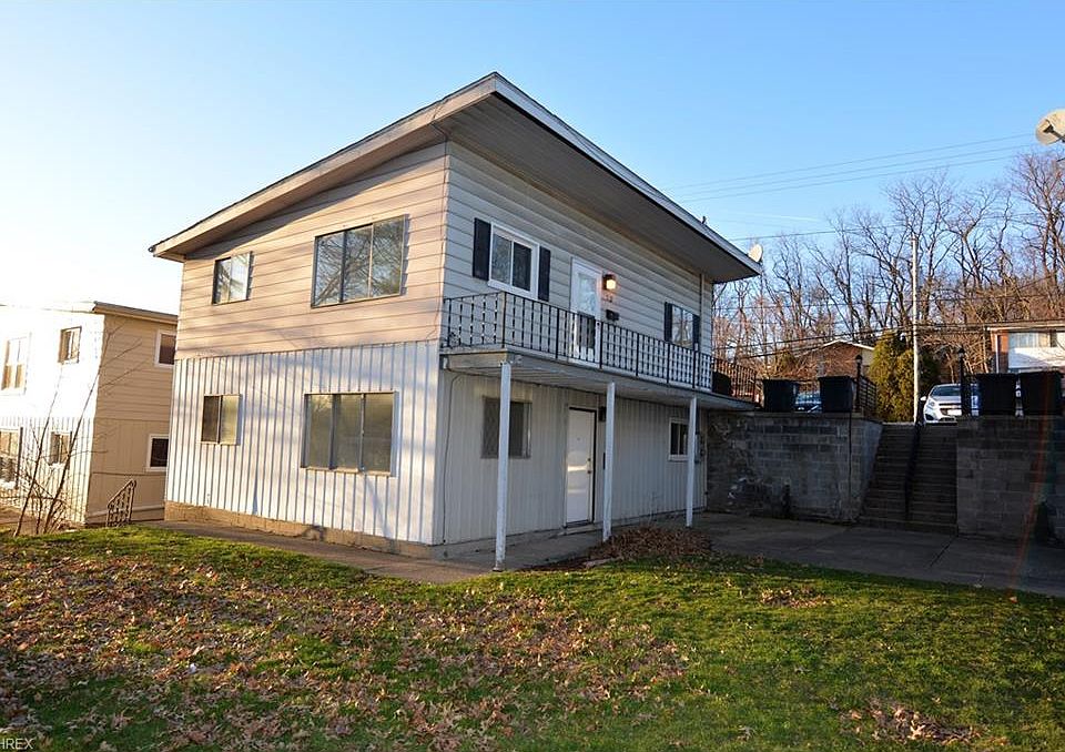 1st image of 2332 & 2334 Newton St