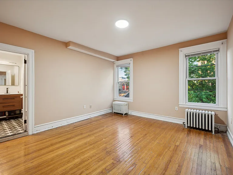 5400 Woodcrest Ave — Photo 18