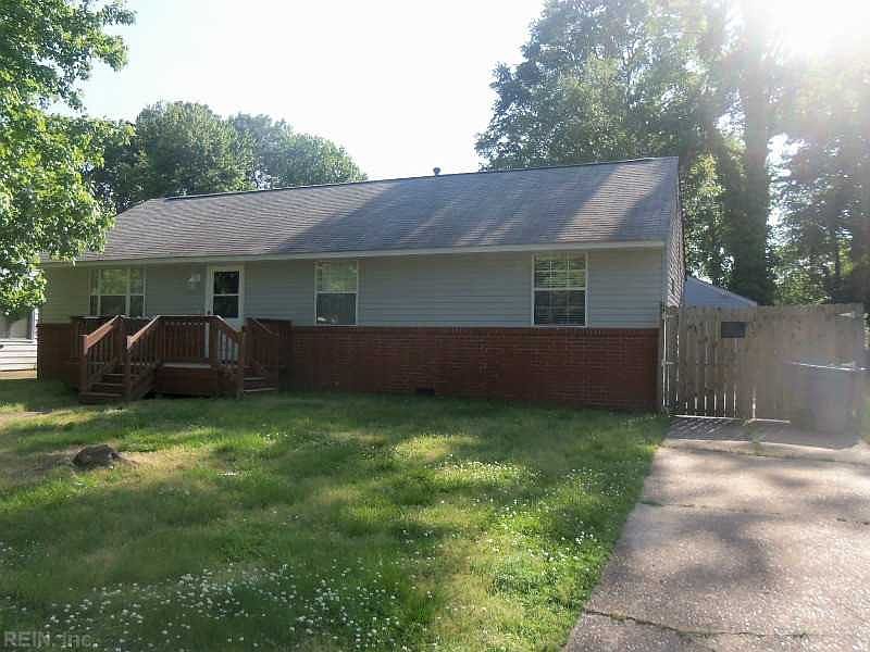 1st image of 225 Patrician Dr