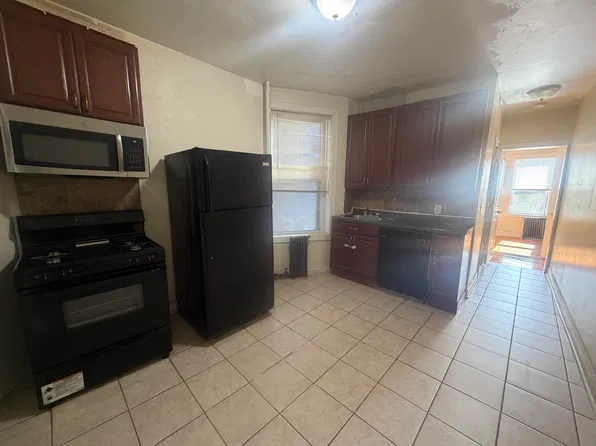 330 50th St, West New York, NJ