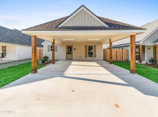 229 Camerons Cove Dr, Carencro, LA 70520