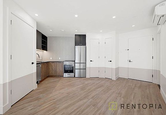 2nd image of 668 Bushwick Ave #210
