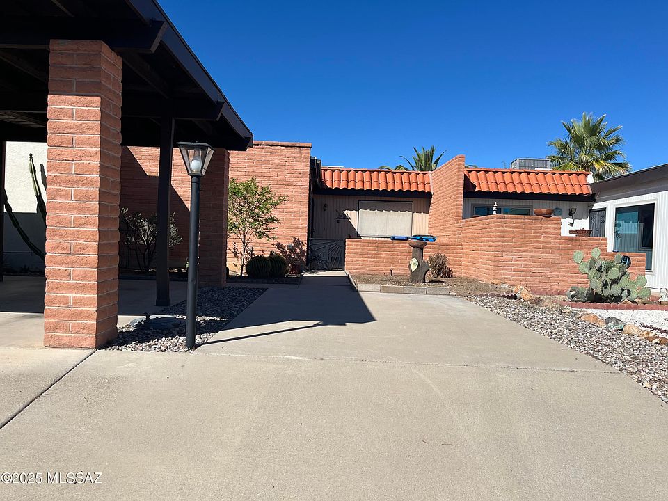 1st image of 243 N Calle Del Diablo