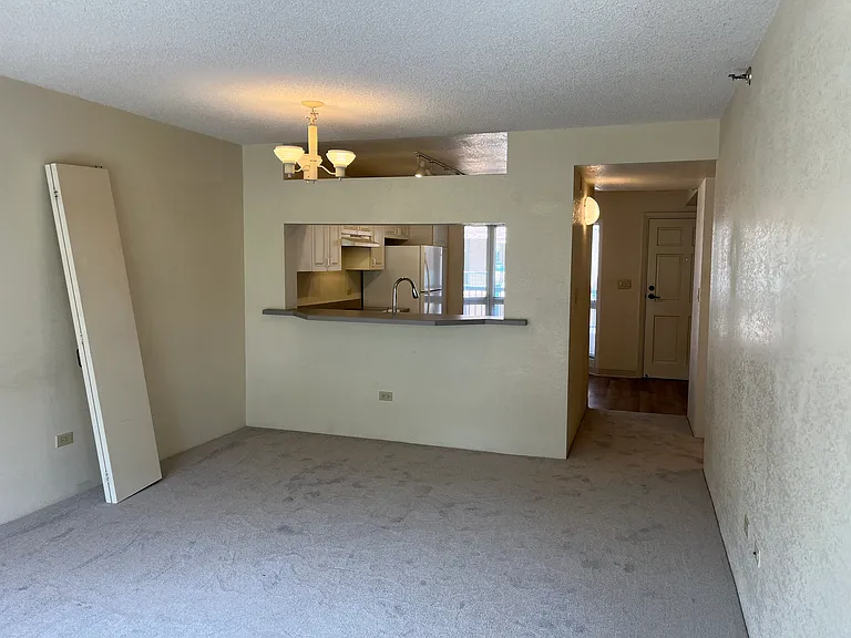 1090 Ala Napunani St #205 — Photo 2