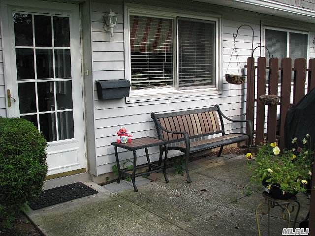 1st image of 20 Storm Dr