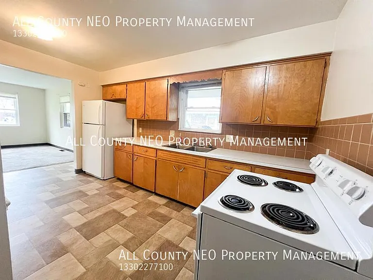481 Tompkins Ave — Photo 5