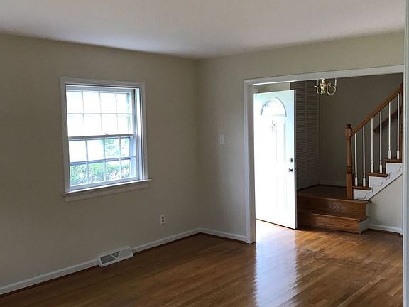 3rd image of 9209 Chumley Ln