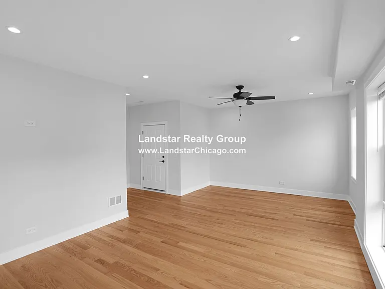 1055 W Pratt Blvd #2A — Photo 2