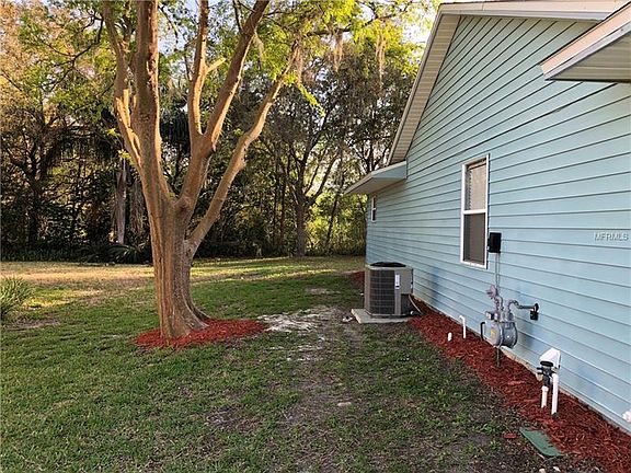 5th image of 26225 Newcombe Cir