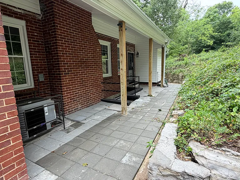 1211 Glenwood Dr — Photo 19