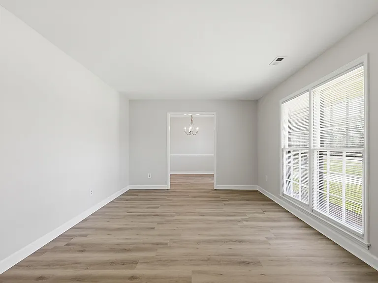 4609 Randolph Rd — Photo 8