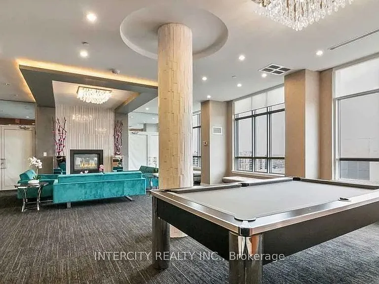 9201 Yonge St #1602 — Photo 19