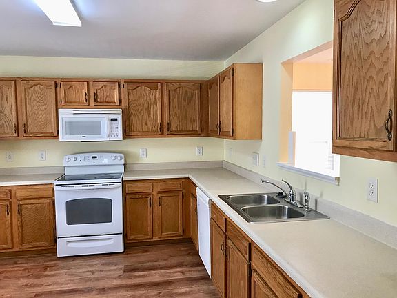 Kitchen (approximately 12' x 13')