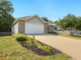 3401 SE Adams Dr, Blue Springs, MO 64014
