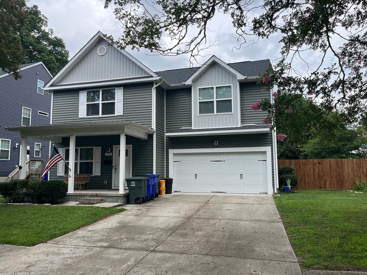 4 bed, 2.5 bath, 2294 sqft, $3,550 — Photo 2
