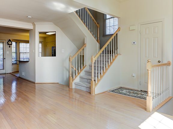 3rd image of 46729 Lynnhaven Sq
