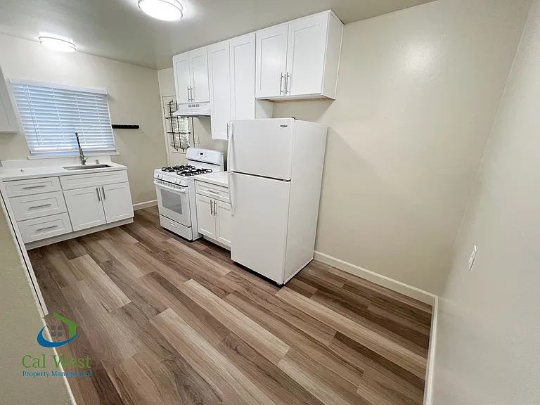 99 Atlas Ave — Photo 11