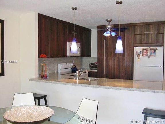 3rd image of 2780 NE 183rd St APT 403
