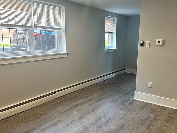 4th image of 907 E Cliveden St APT 3