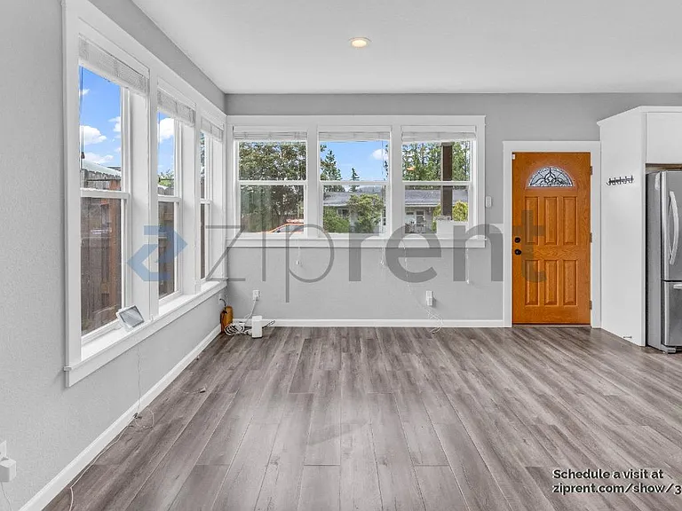 4451 SE 117th Ave — Photo 7