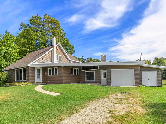 4th image of 4443 Potter Rd