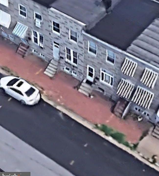 2nd image of 1626 Cherry St