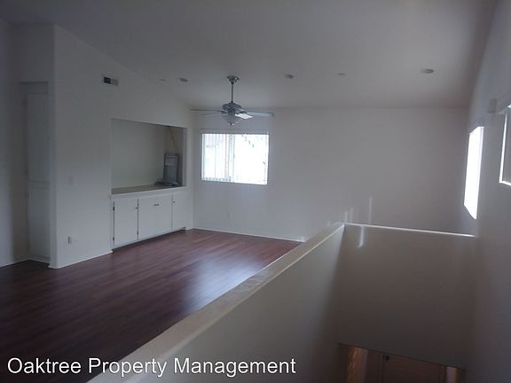 3rd image of 1808 E Ocean Ave