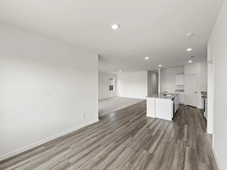 Dining & Kitchen