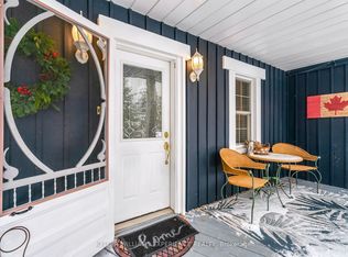 829 Memorial Ave, Orillia, ON L3V 0T7