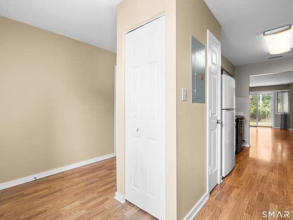 5th image of 1414 Whitney Avenue #D1