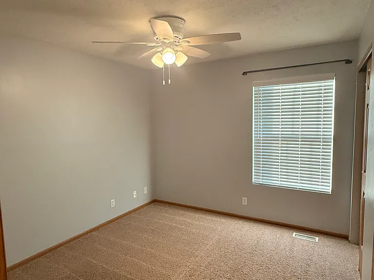 16509 Grant St — Photo 16