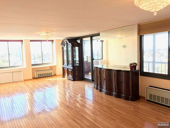 2nd image of 300 Winston Dr APT 1422