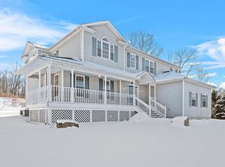 8 Country Woods Dr, Chester, NY 10918