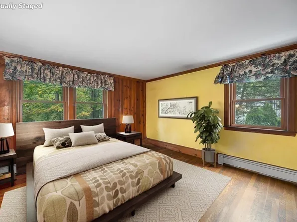 56 Boardman St, Norfolk, MA 02056