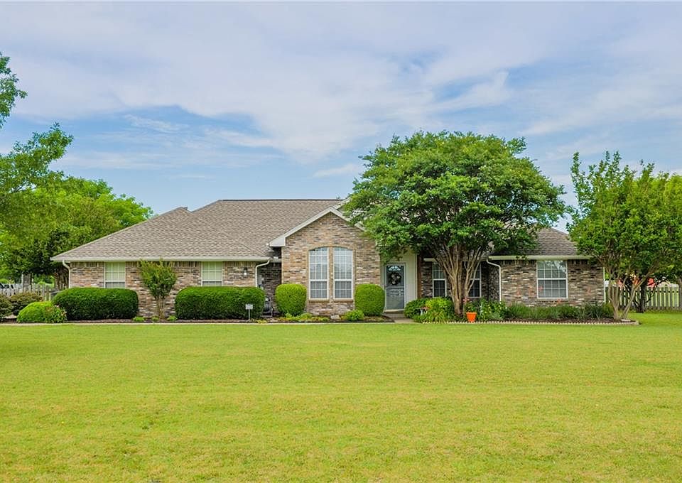 1st image of 517 Becky Ln