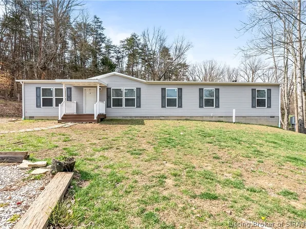 10109 S Maplewood Court, Pekin, IN 47165