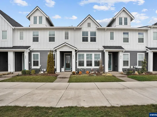 6870 SE Crimson Ln, Hillsboro, OR 97123