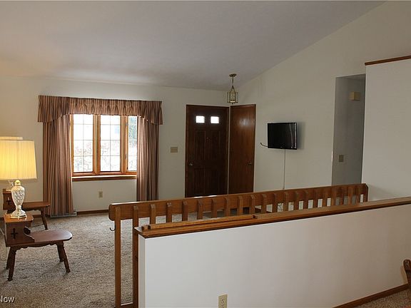 5th image of 632 Cobblestone Ct