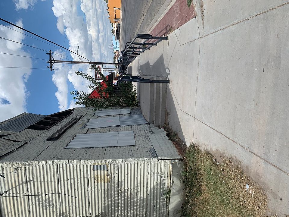 2nd image of 811 N Chadbourne St