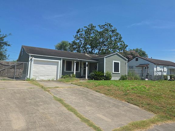 3rd image of 414 Brooks Dr