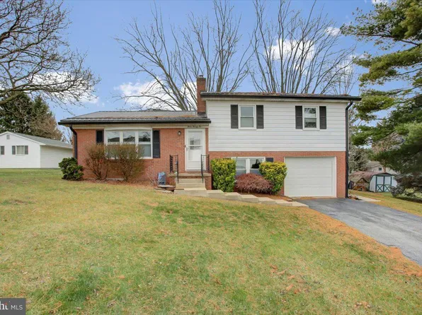 326 Grandview Ave, Waynesboro, PA 17268