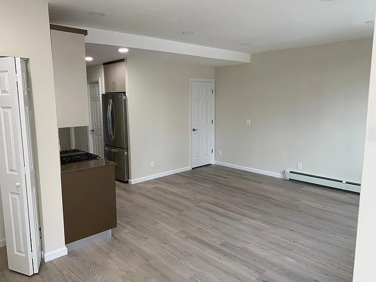 3686 Shore Pkwy — Photo 11