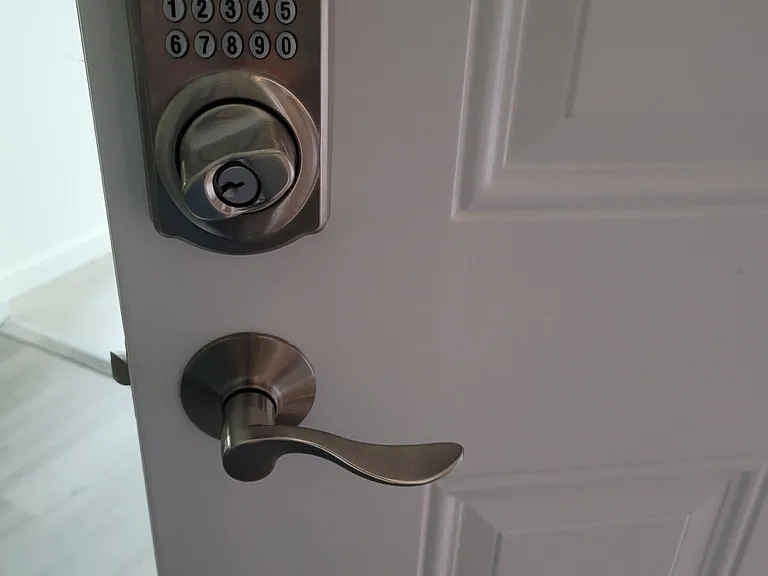 580 Geneva Ave — Photo 13