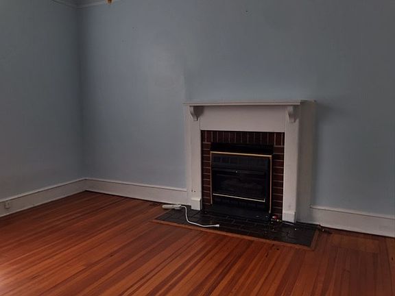 4th image of 236 Whittle St
