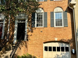 2057 Pieris Ct, Vienna, VA 22182