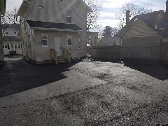 2nd image of 2 Grandview Ter