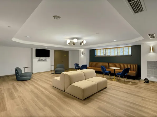 700 Grove Street image 29 of 39